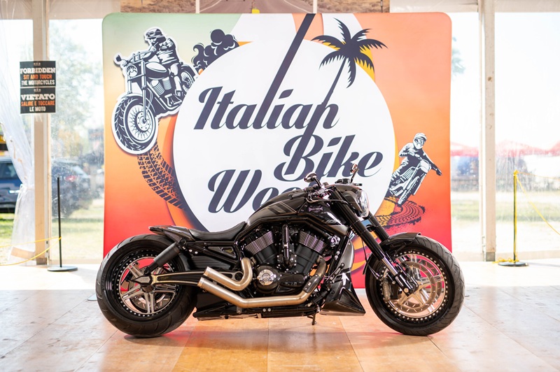 ibw 2026 bike show cbs modified h d 1 custom thom