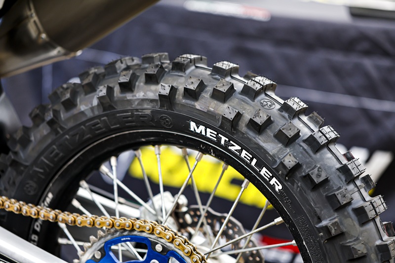 metzeler mce 6 days extreme