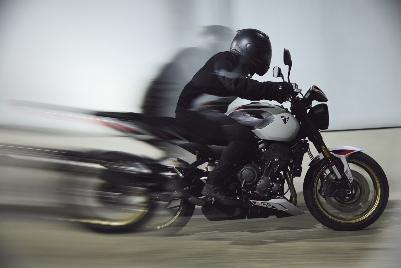 TRIUMPH ARRANCA TEMPORADA2026 07