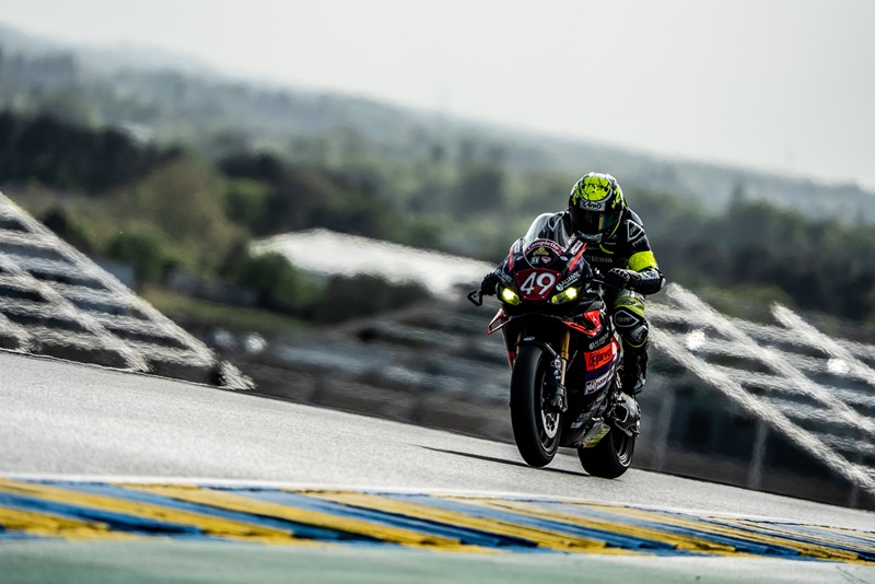 apriliaracing ewc round1 lemans creditsrevom2racing 04