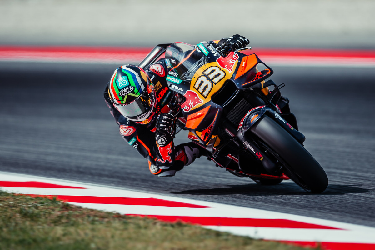 752377 Brad Binder Red Bull KTM MotoGP RC16 Circuit de Barcelona Catalunya ESP 18 05 2026 8 MotoGP IRTA Test 2026 Barcelona ESP 