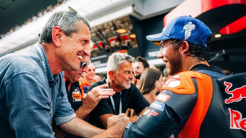 Guenther Steiner Enea Bastianini RedBull KTM Tech3 Catalonia 2025