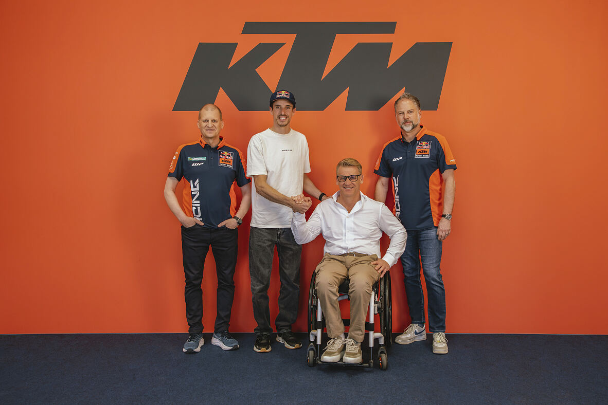 MotoGP A Márquez 2026 Handshake Management 18
