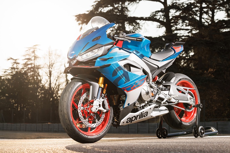 01 aprilia rs 660