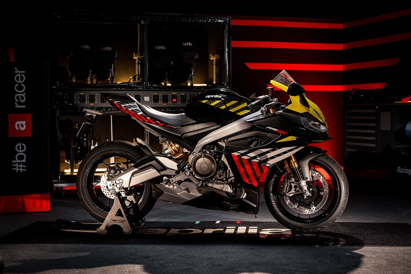03 aprilia rs 660 factory