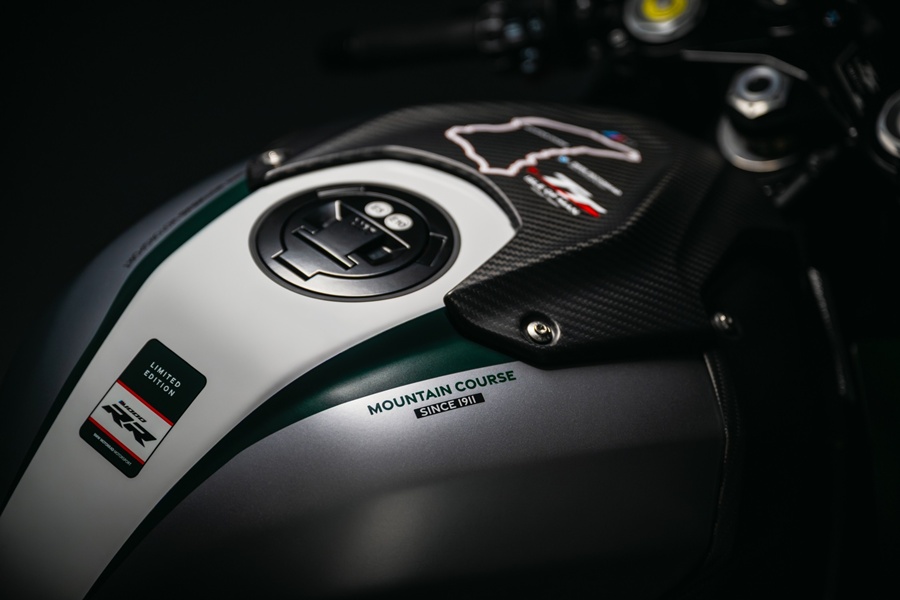 P90640684 lowRes bmw m 1000 rr limite