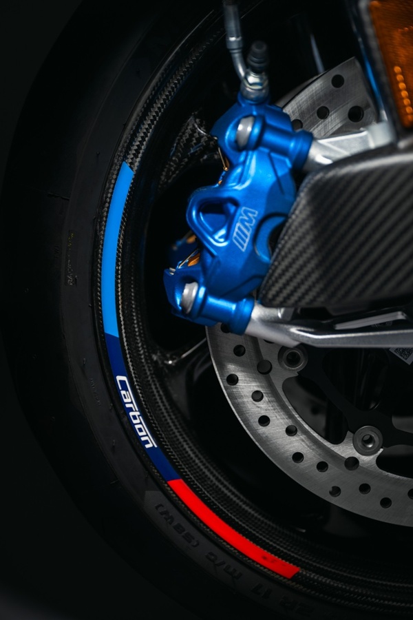 P90640693 lowRes bmw m 1000 rr limite