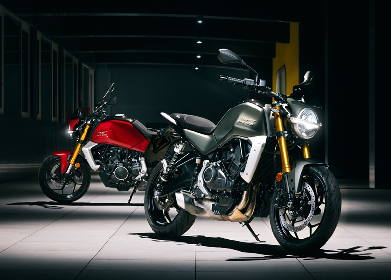 02 Moto Guzzi The Trip