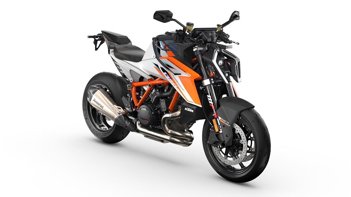 740153 MY26 KTM 1390 SUPER DUKE RR STUDIO 5 EU GLOBAL STUDIO