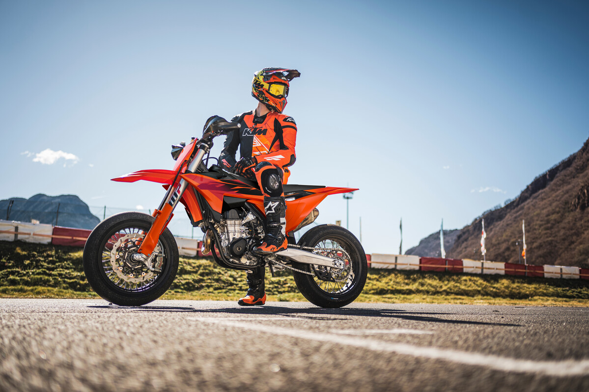 MY27 KTM 450 SMR 06
