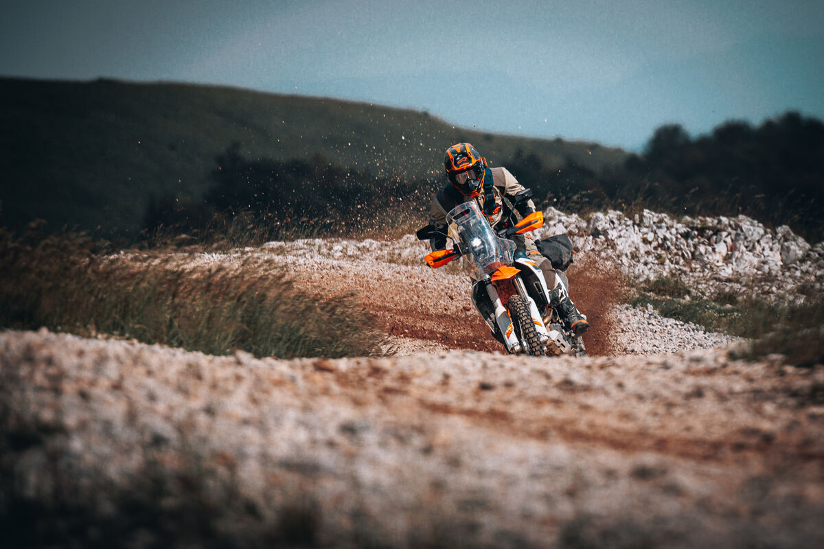 763014 MY27 KTM 690 RALLY ACTION CAT A