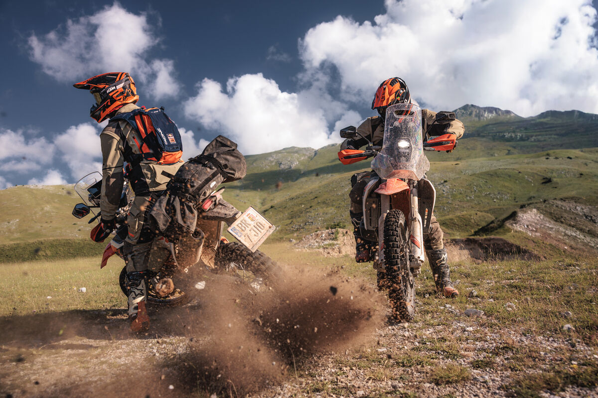763038 MY27 KTM 690 RALLY ACTION CAT A