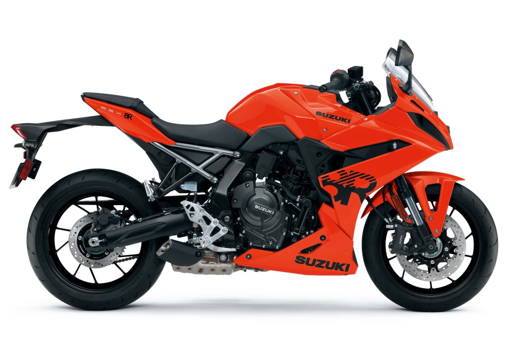 GSX800FRQM6 QRE right 1024x683