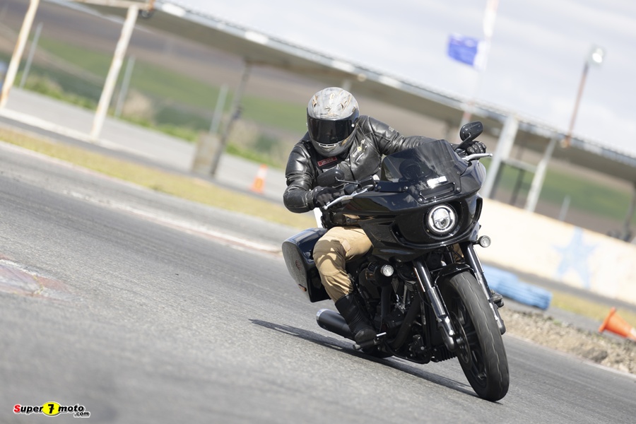 Harley Davidson Low Rider ST 24
