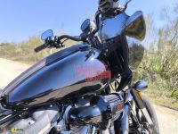 Harley-Davidson_Low_Rider_ST_13
