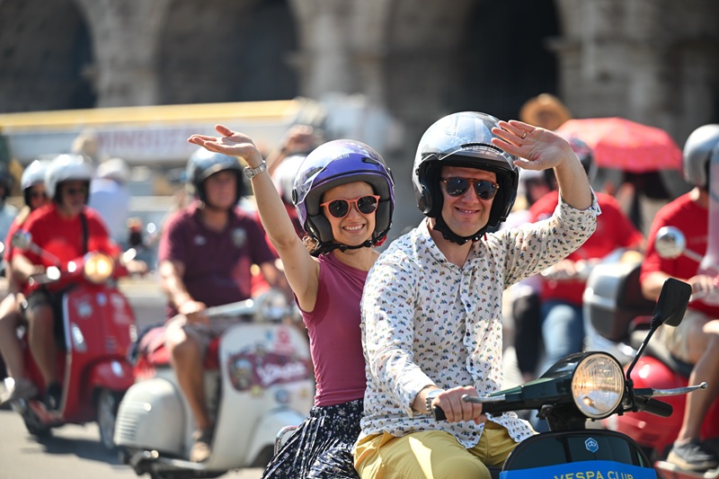 01 Vespa 80