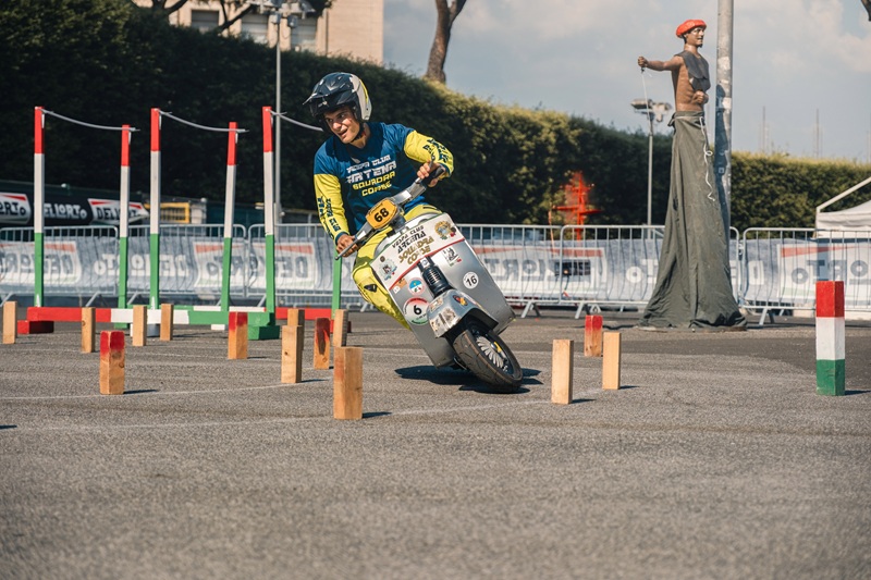 02 Vespa 80