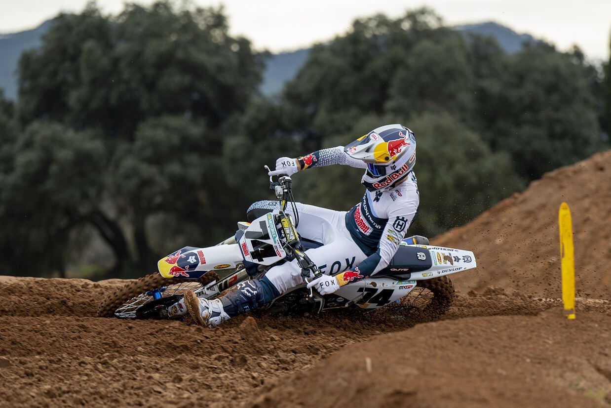 02 Kay de Wolf Nestaan Husqvarna FC450 MXGP 2026 1