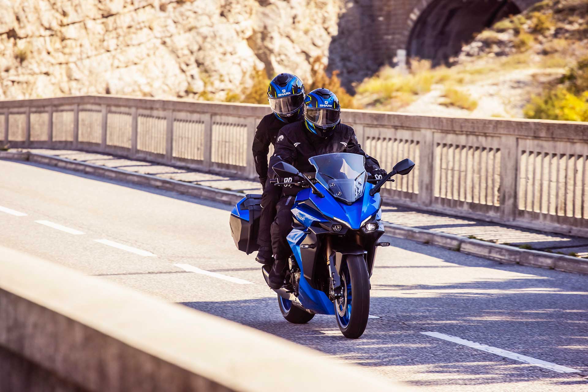 GSX S1000GT M2 Action 75
