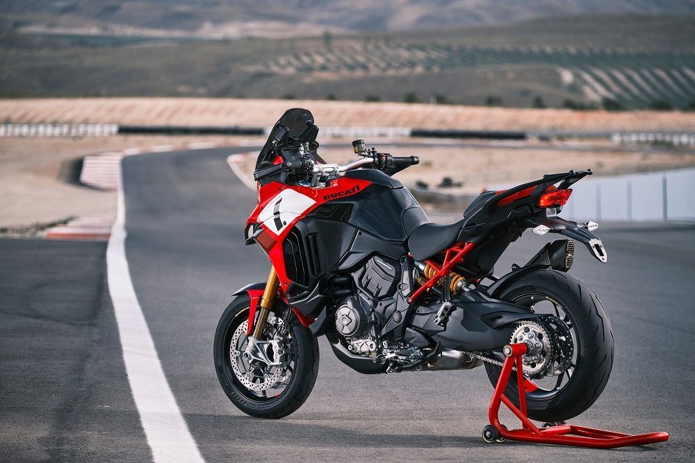 MY22 Ducati Multistrada V4 PikesPeak 074 UC347807 High
