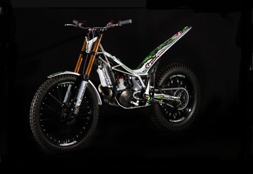 Titanium 2022 2201070049 1 768x512