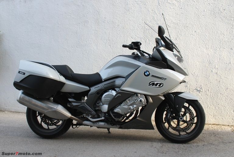bmw k 1600 gt contra la pared