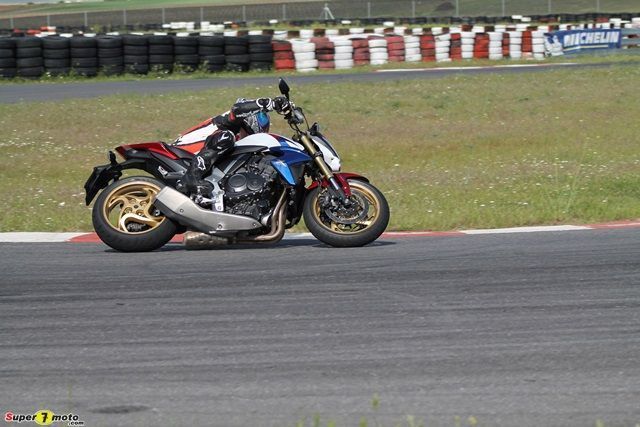 CB1000Racc 086