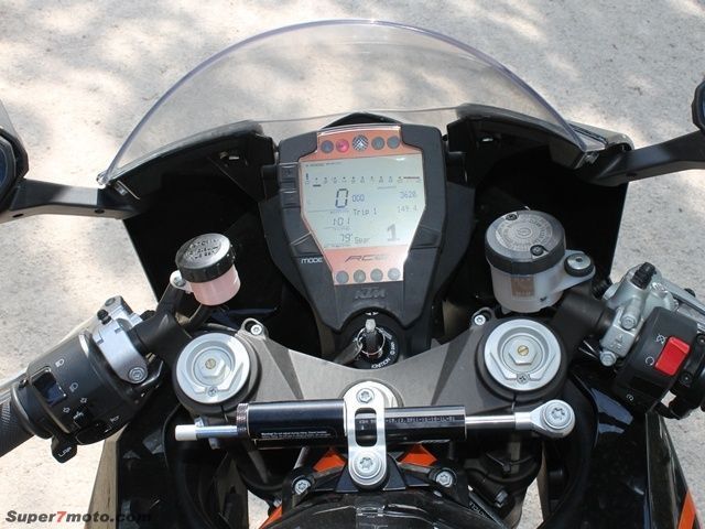 ktm RC8R010