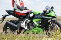 Kawasaki_ZX63642