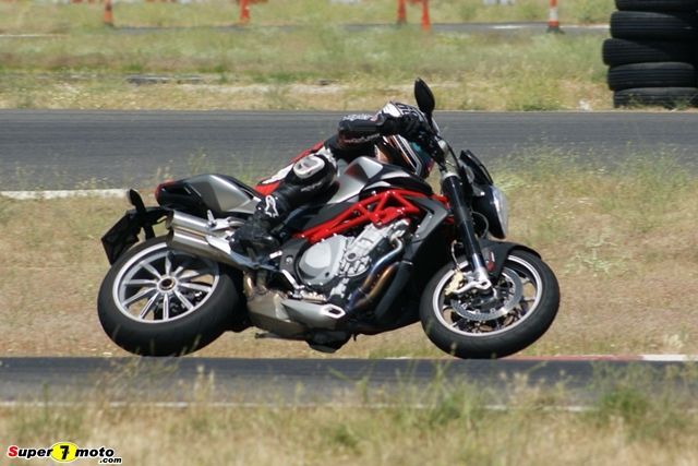 Brutale 1090 03