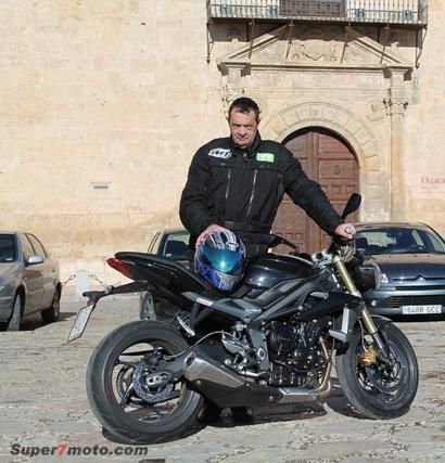StreetTriple 07