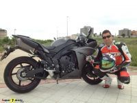 yamaha_r1_01